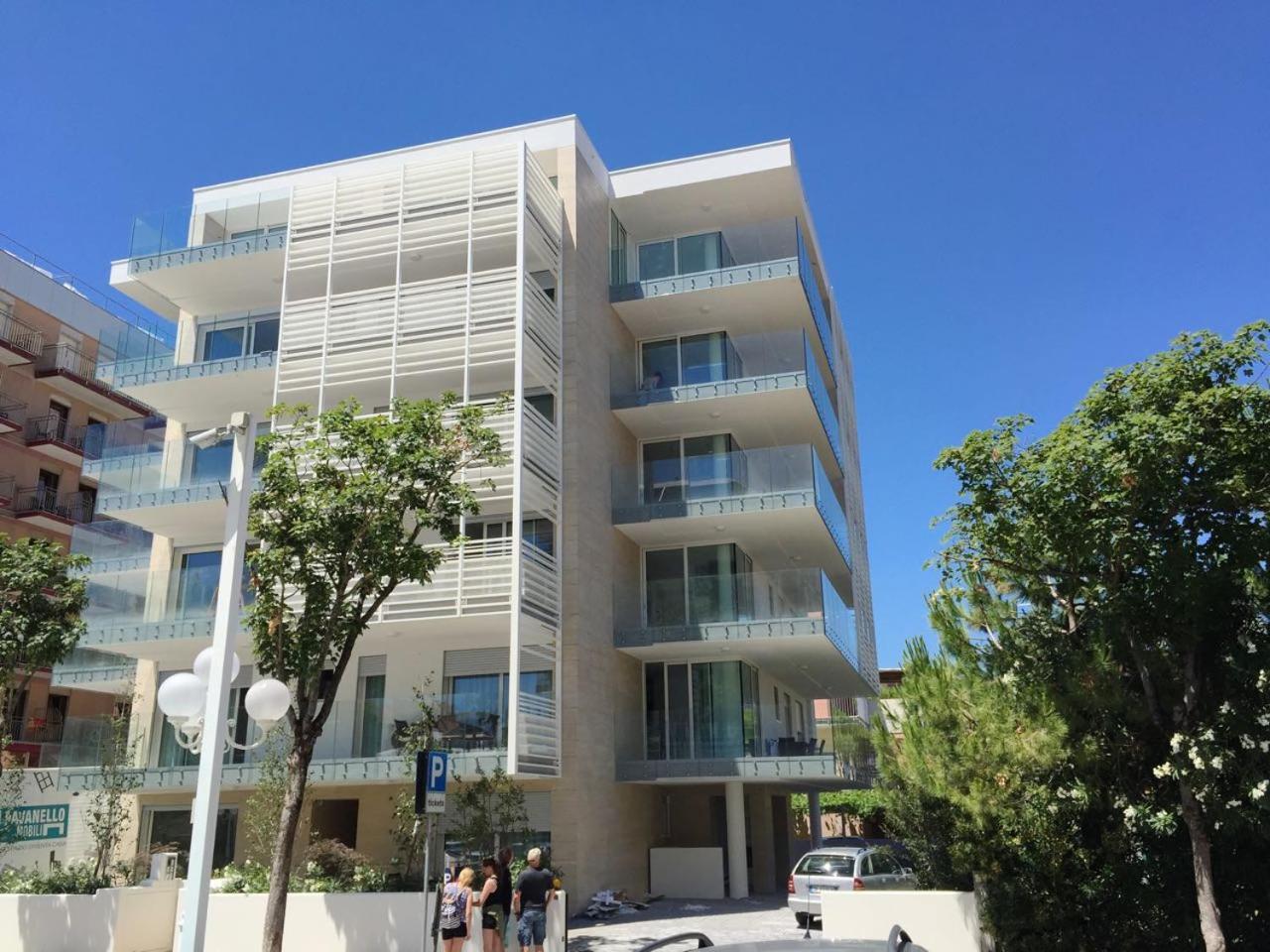 Equilium Apartments 利多迪迪耶索洛 外观 照片